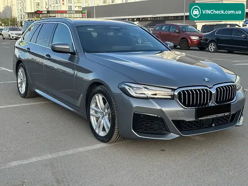 BMW 5 Series 2023, фото з оголошення 2 з 20, VIN WBA31AJ0X0CN40112