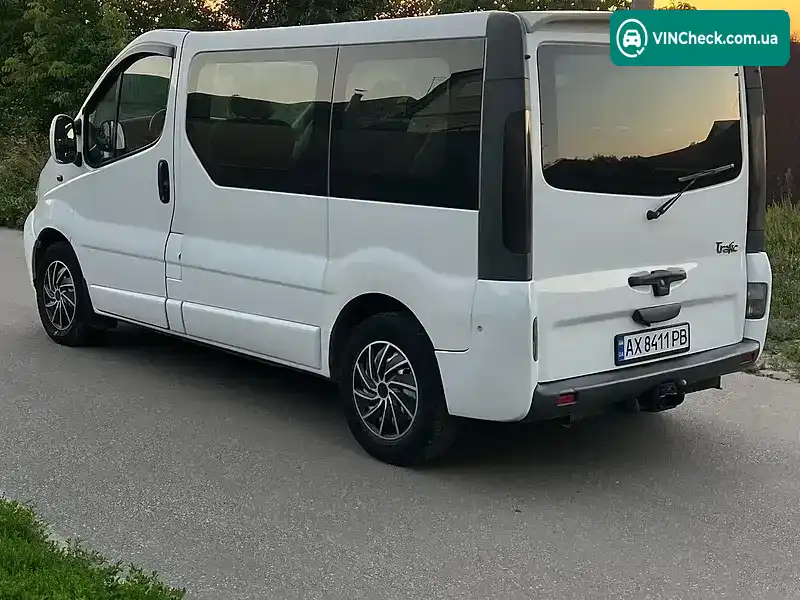 Renault Trafic 2003, фото з оголошення 1 з 8, VIN VF1FLABA52V134462