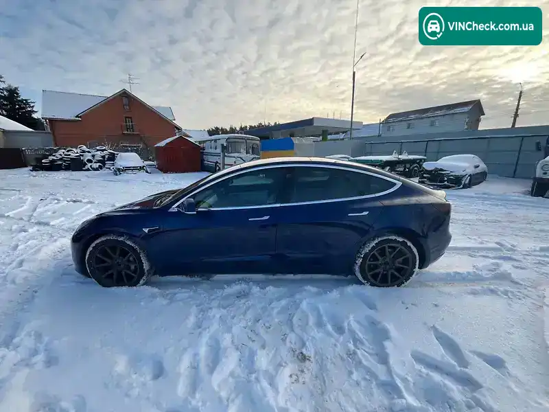 Tesla Model 3 2019, фото з оголошення 2 з 17, VIN 5YJ3E1EB6KF192186