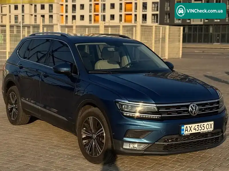 Volkswagen Tiguan 2017, фото з оголошення 1 з 20, VIN 3VV2B7AX1JM036707
