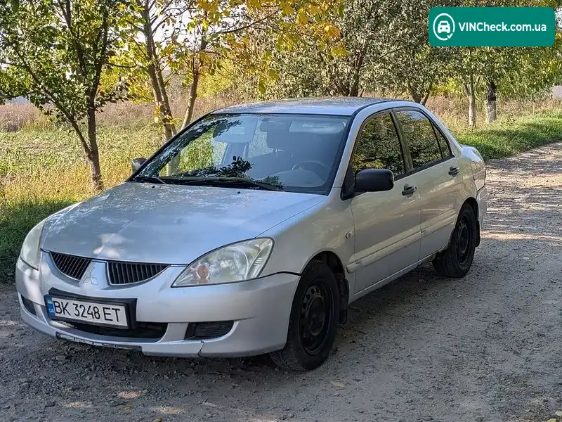 Mitsubishi Lancer 2004, фото з оголошення 1 з 9, VIN JMBSNCS3A5U003456