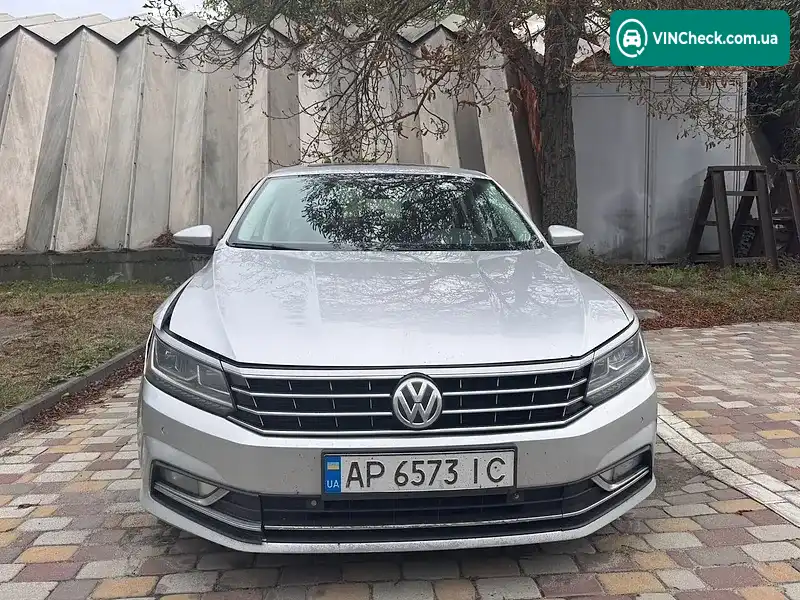 Volkswagen Passat 2018, фото з оголошення 2 з 6, VIN 1VWBA7A34JC044510