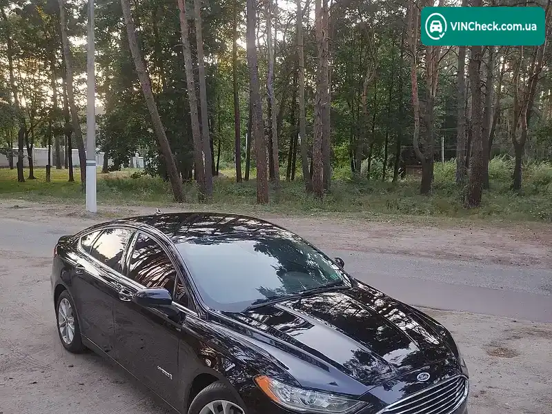 Ford Fusion 2019, фото з оголошення 1 з 14, VIN 3FA6P0LU8KR218569