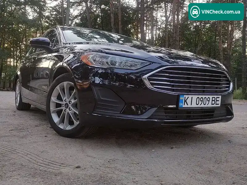 Ford Fusion 2019, фото з оголошення 2 з 14, VIN 3FA6P0LU8KR218569