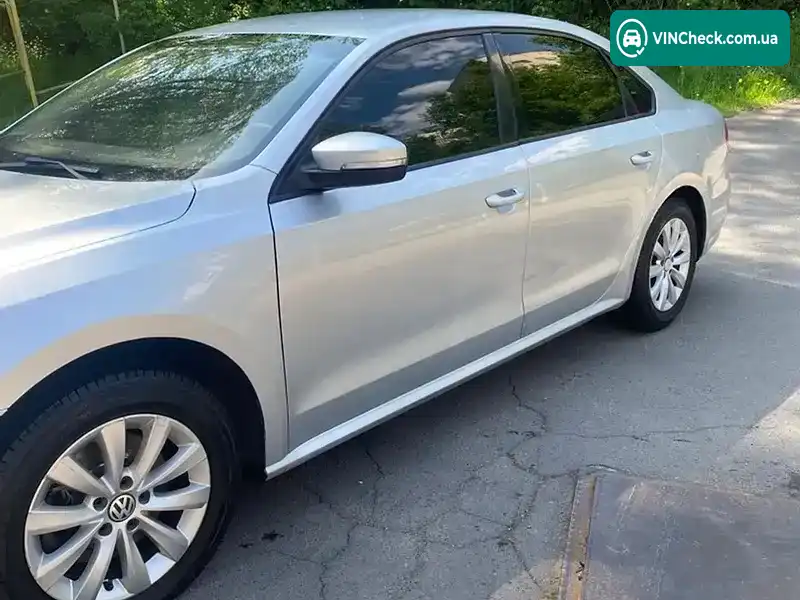Volkswagen Passat 2012, фото з оголошення 1 з 12, VIN 1VWAP7A37DC063888