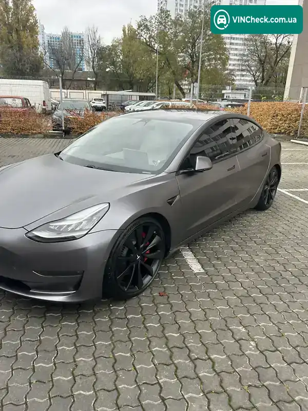 Tesla Model 3 2018, фото з оголошення 1 з 8, VIN 5YJ3E1EB2JF079432