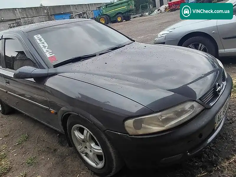 Opel Vectra 1997, фото з оголошення 1 з 10, VIN W0L000038V5209772