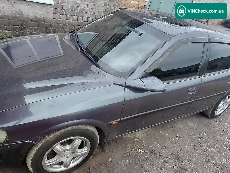 Opel Vectra 1997, фото з оголошення 2 з 10, VIN W0L000038V5209772