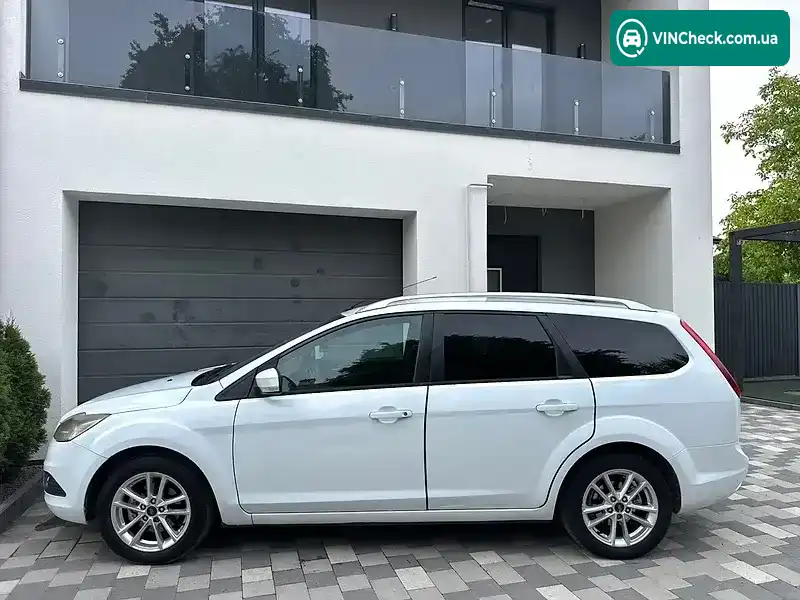 Ford Focus 2010, фото з оголошення 2 з 20, VIN WF0SXXGCDSAP78592
