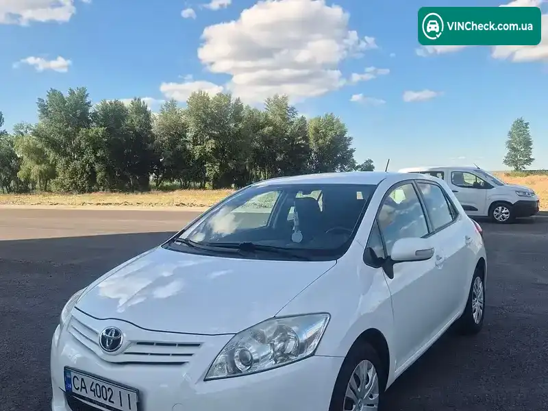 Toyota Auris 2011, фото з оголошення 2 з 6, VIN NMTKV56E60R072598