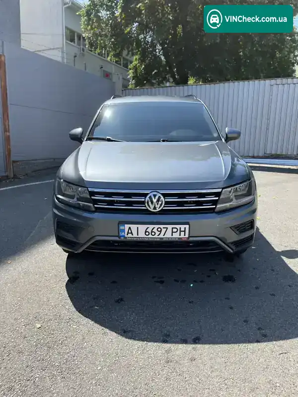 Volkswagen Tiguan 2018, фото з оголошення 1 з 20, VIN 3VV2B7AX6KM041399