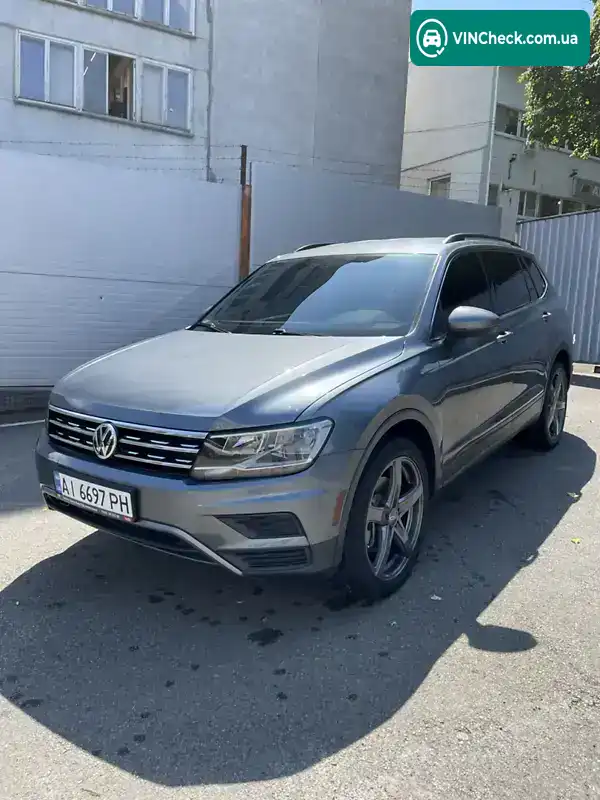 Volkswagen Tiguan 2018, фото з оголошення 2 з 20, VIN 3VV2B7AX6KM041399