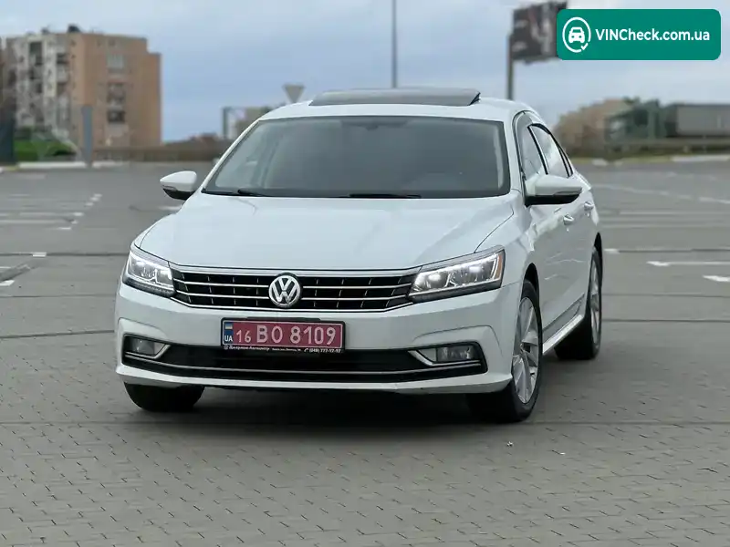 Volkswagen Passat 2018, фото з оголошення 2 з 20, VIN 1VWBA7A36JC020130