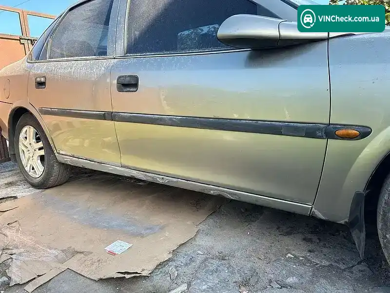 Opel Vectra 1997, фото з оголошення 2 з 20, VIN W0L000036V1991659
