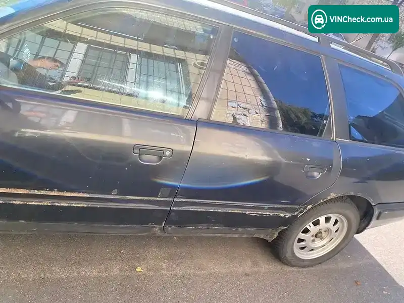 Audi 100 1993, фото з оголошення 2 з 10, VIN WAUZZZ4AZRN009840