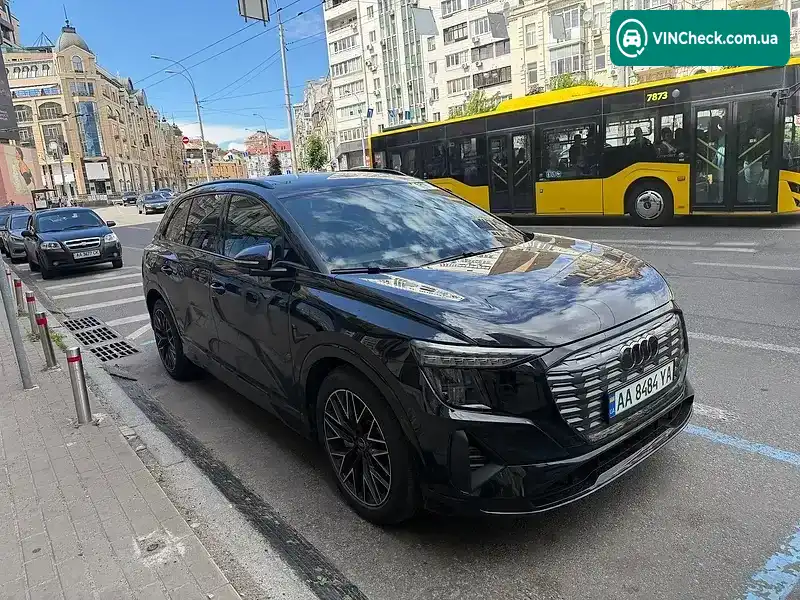 Audi Q5 e-tron 2024, фото з оголошення 1 з 4, VIN LSV2B6G43R2010308