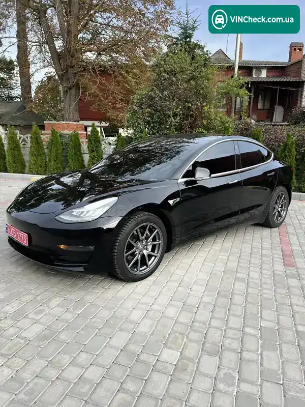 Tesla Model 3 2018, фото з оголошення 2 з 20, VIN 5YJ3E1EB1JF128913
