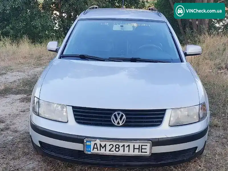 Volkswagen Passat 1999, фото з оголошення 2 з 15, VIN WVWZZZ3BZXE388972