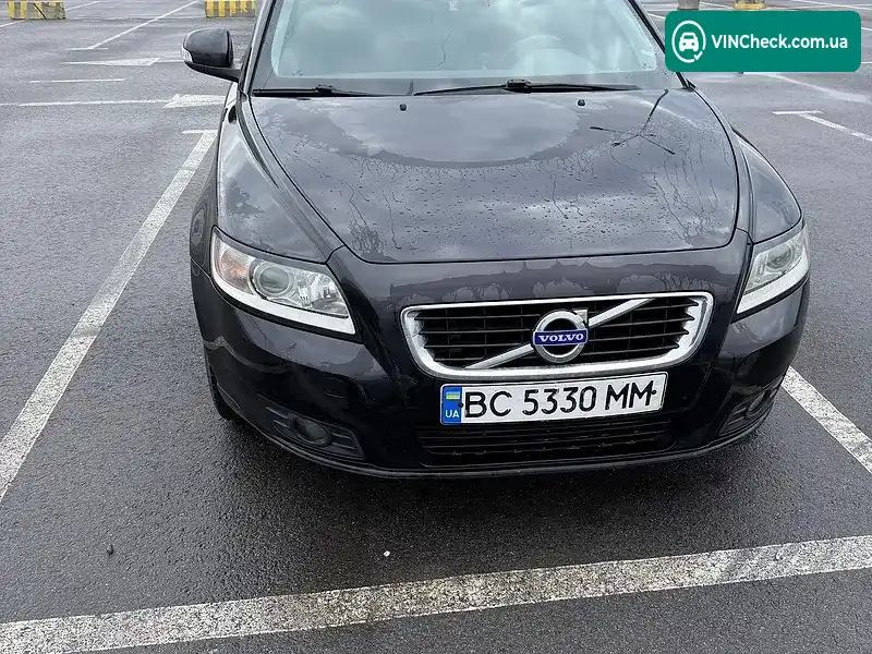 Volvo V50 2010, фото з оголошення 2 з 11, VIN YV1MW84E1B2605474