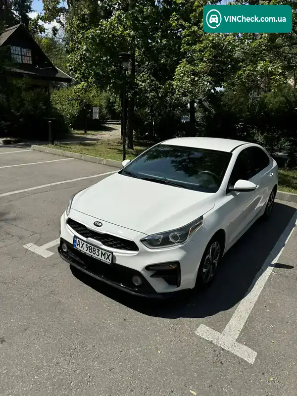 Kia Forte 2019, фото з оголошення 2 з 17, VIN 3KPF24AD3LE174833
