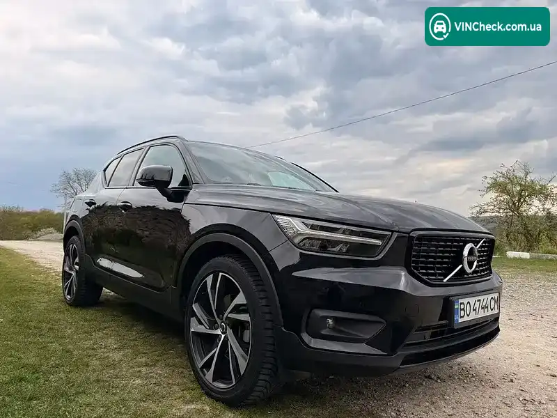 Volvo XC40 2019, фото з оголошення 2 з 21, VIN YV1XZA6BCL2241502