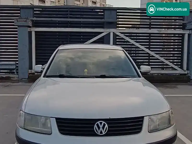 Volkswagen Passat 1997, фото з оголошення 2 з 10, VIN WVWZZZ3BZVE061322