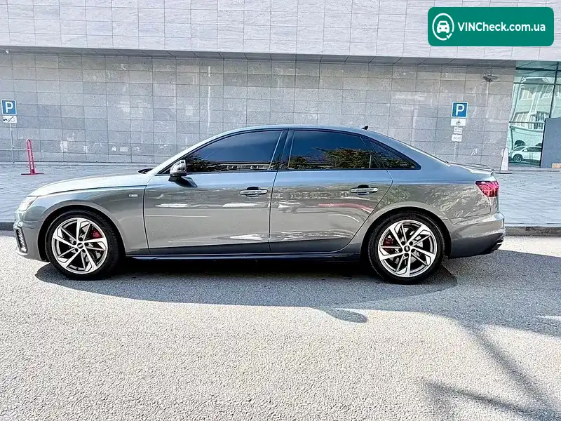 Audi A4 2022, фото з оголошення 2 з 20, VIN WAUEAAF40PA028238