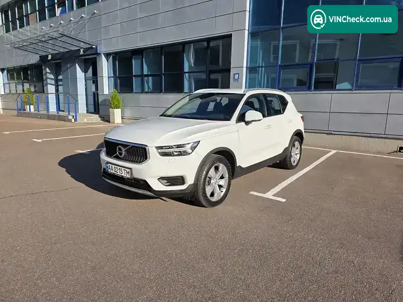 Volvo XC40 2018, фото з оголошення 1 з 21, VIN YV1XZA6BCJ2014904