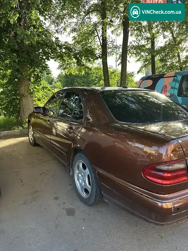 Mercedes-Benz E-Class 2001, фото з оголошення 2 з 4, VIN WDB2100261B217160