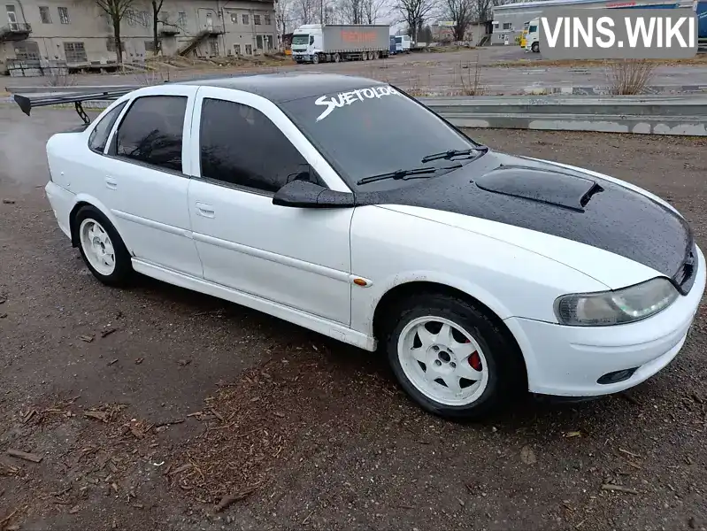 Opel Vectra 1998, фото з оголошення 1 з 10, VIN W0L0JBF19W1180298