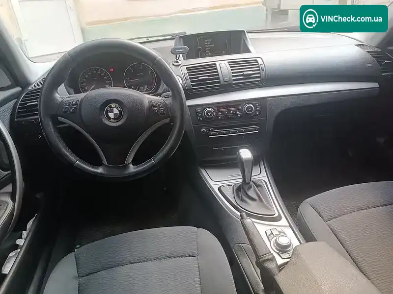 BMW 1 Series 2010, фото з оголошення 2 з 7, VIN WBAUD71040P317099