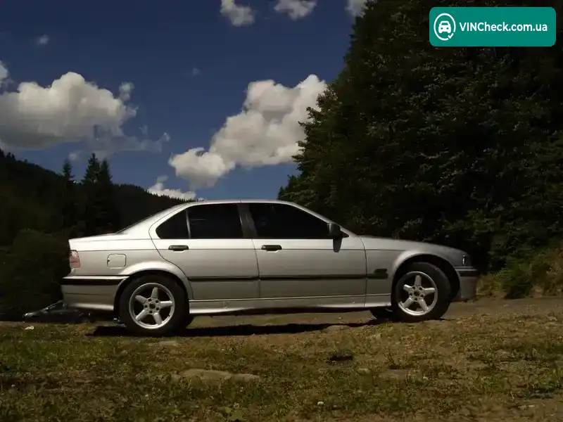 BMW 3 Series 1996, фото з оголошення 2 з 17, VIN WBAAC510101474215