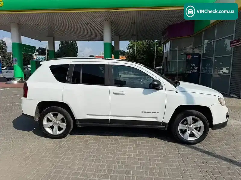 Jeep Compass 2015, фото з оголошення 2 з 10, VIN 1C4NJCBA1GD621731