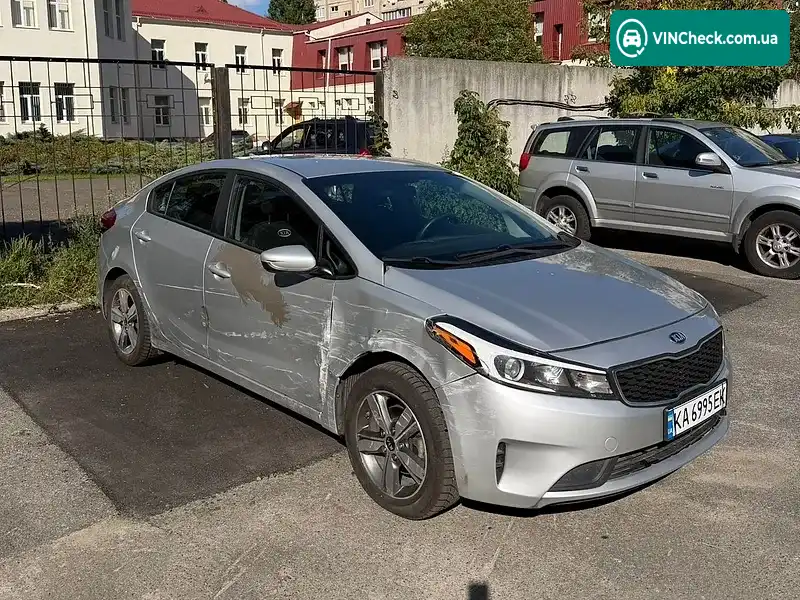 Kia Forte 2018, фото з оголошення 2 з 20, VIN 3KPFL4A73JE261393