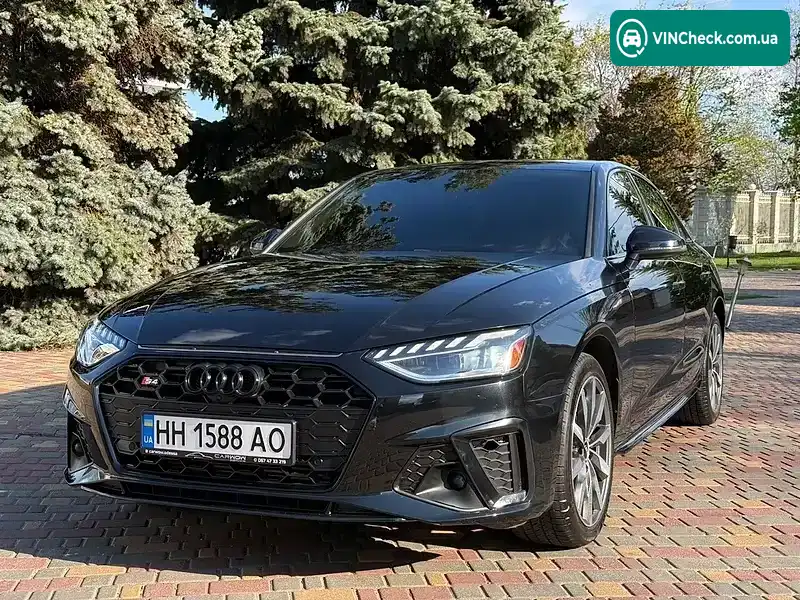 Audi A4 2021, фото з оголошення 1 з 11, VIN WAUBBAF44NA004540