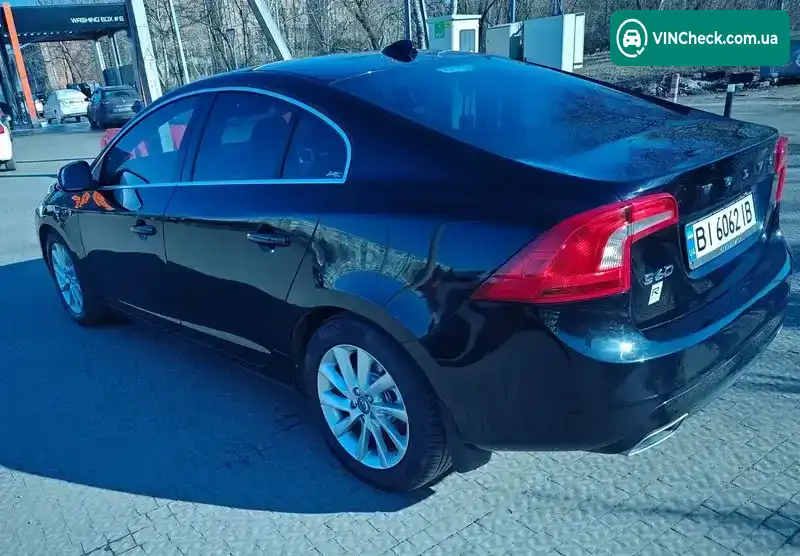 Volvo S60 2013, фото з оголошення 2 з 21, VIN YV1612FS3E2285407