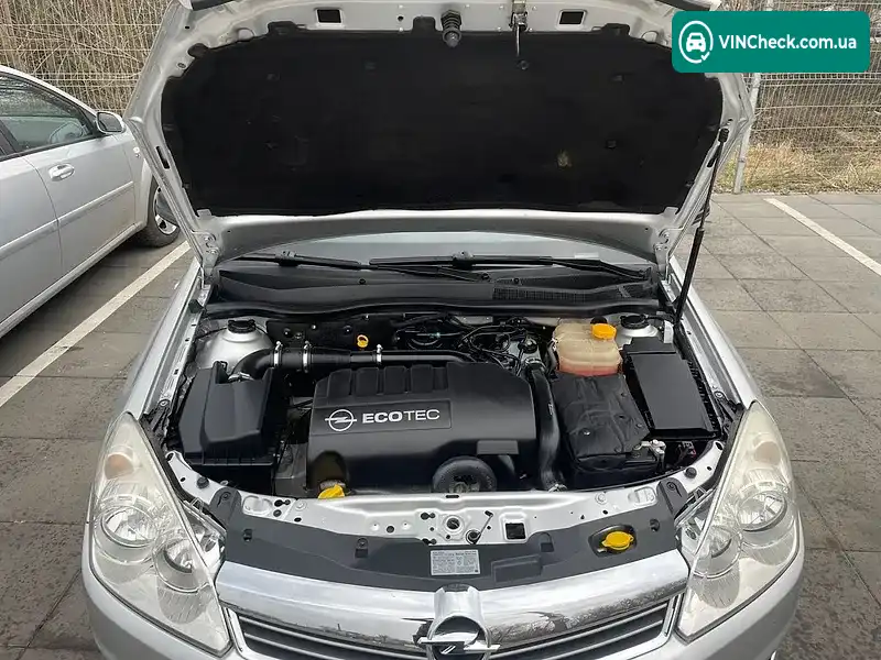 Opel Astra 2008, фото з оголошення 2 з 11, VIN W0L0AHL3582128576