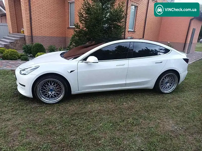 Tesla Model 3 2019, фото з оголошення 1 з 20, VIN 5YJ3E1EB1KF470069