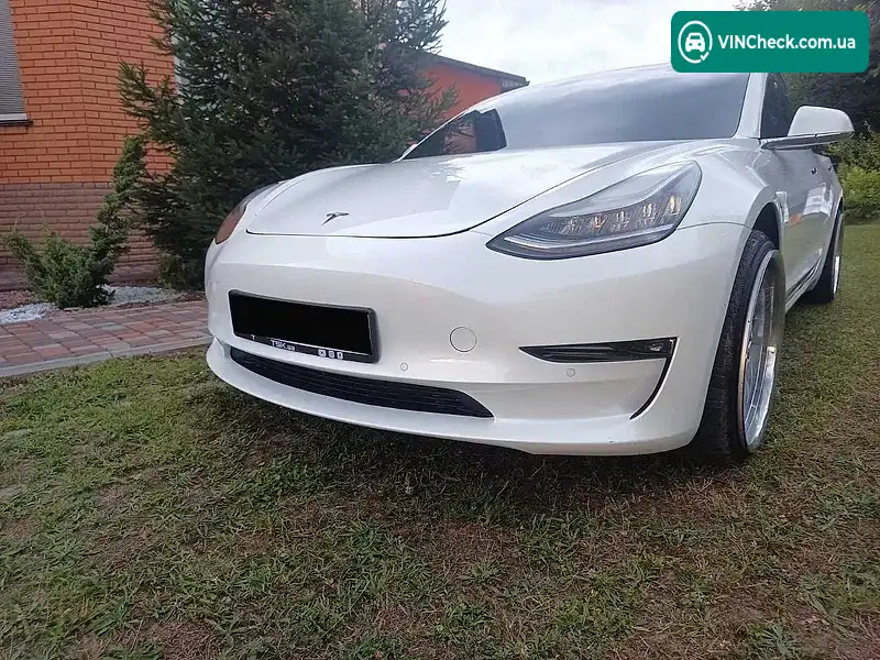 Tesla Model 3 2019, фото з оголошення 2 з 20, VIN 5YJ3E1EB1KF470069
