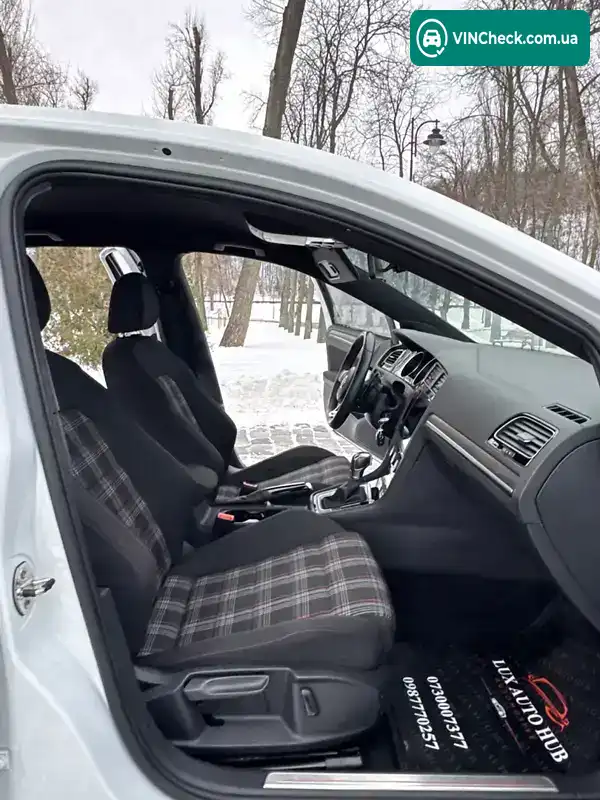 Volkswagen Golf 2019, фото з оголошення 2 з 21, VIN 3VW6T7AU5KM015800