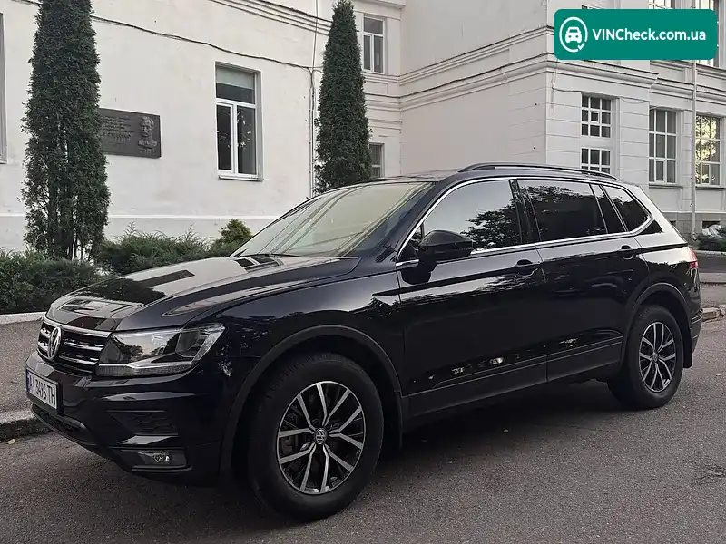 Volkswagen Tiguan 2018, фото з оголошення 1 з 17, VIN 3VV3B7AX4KM065351