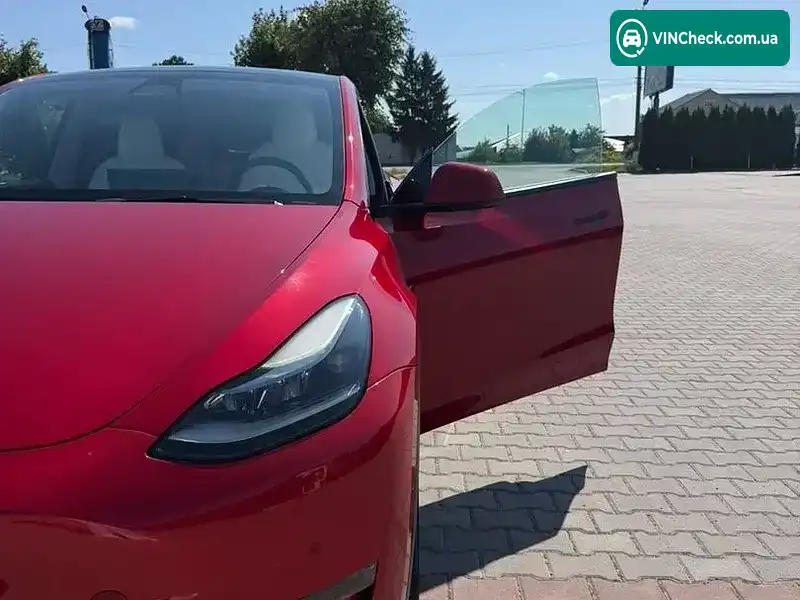 Tesla Model Y 2022, фото з оголошення 2 з 20, VIN 7SAYGDEF1NF547390