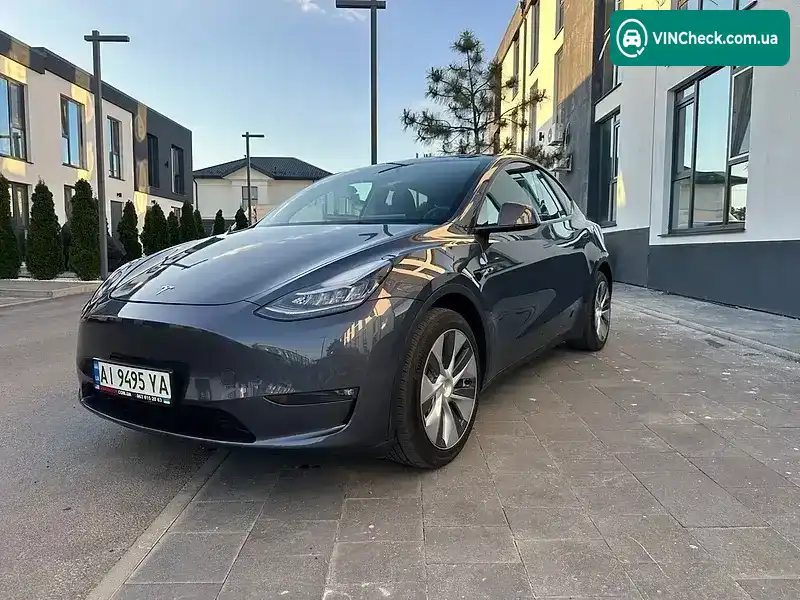 Tesla Model Y 2023, фото з оголошення 2 з 21, VIN 7SAYGDEE2PA075711