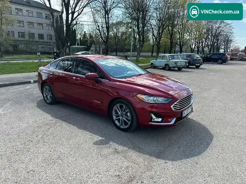 Ford Fusion 2019, фото з оголошення 1 з 11, VIN 3FA6P0LU2KR225243