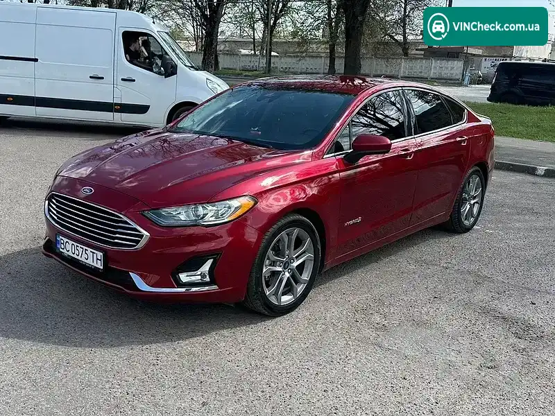 Ford Fusion 2019, фото з оголошення 2 з 11, VIN 3FA6P0LU2KR225243
