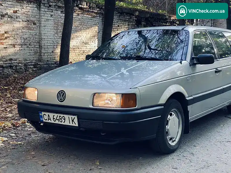 Volkswagen Passat 1989, фото з оголошення 2 з 20, VIN WVWZZZ31ZKE209325