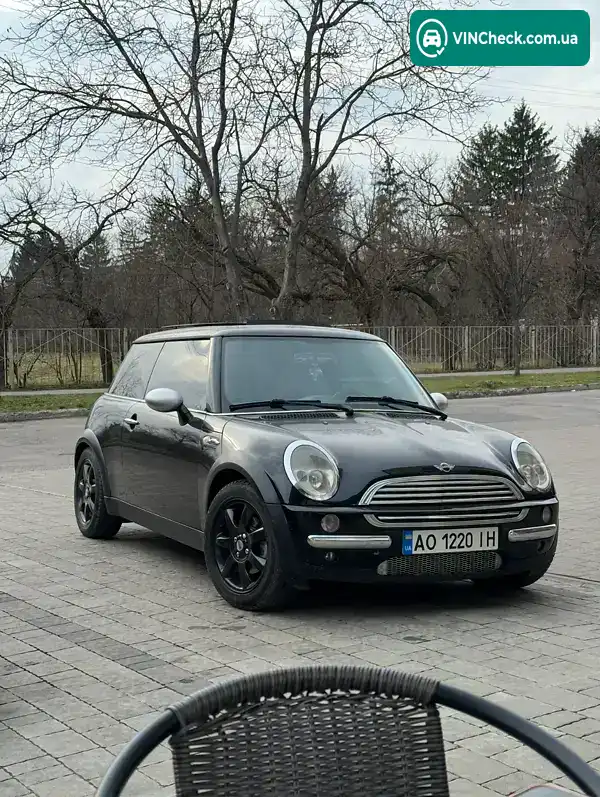 MINI Hatch 2003, фото з оголошення 1 з 16, VIN WMWRA31000TA37911
