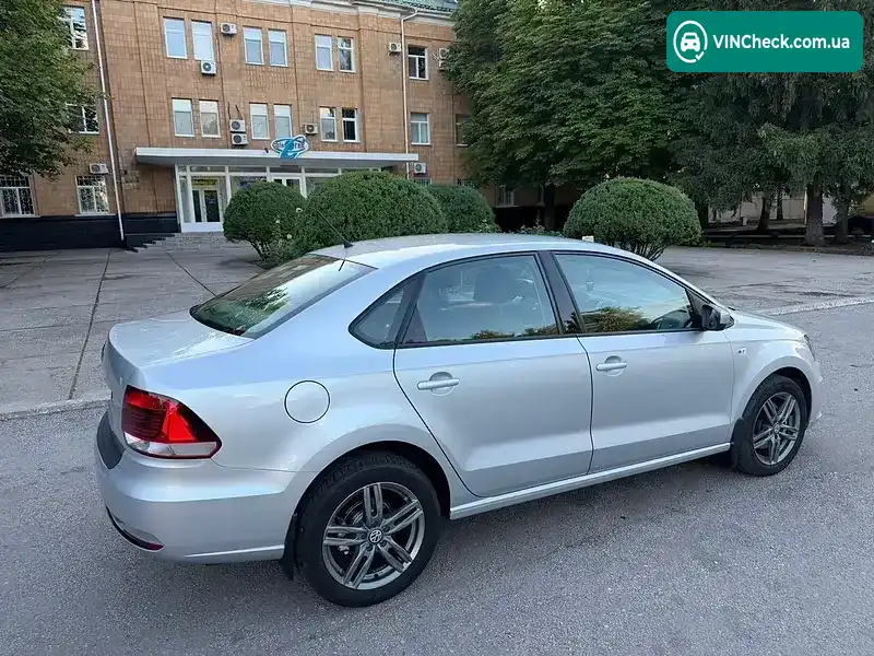 Volkswagen Polo 2018, фото з оголошення 2 з 20, VIN XW8ZZZ61ZJG067020