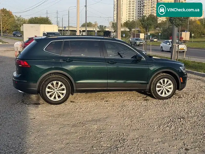 Volkswagen Tiguan 2019, фото з оголошення 2 з 20, VIN 3VV2B7AX1KM155021