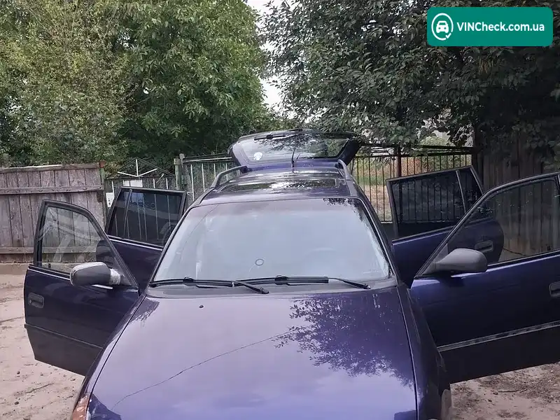 Opel Astra 1995, фото з оголошення 1 з 12, VIN W0L000039J2603496